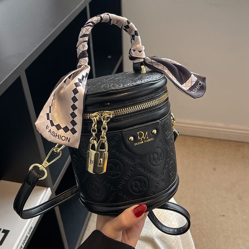 Klassische Luxus-Design-Damentasche. Neue modische Retro-Beuteltasche für alle Schulter- und Unterarm-Umhängetaschen_voghion.com