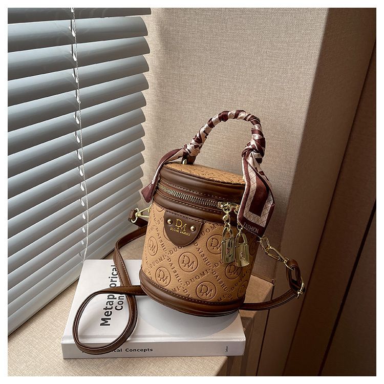 Luxuriöse Damen Beuteltasche Als Umhängetasche Aus Leder_voghion.com