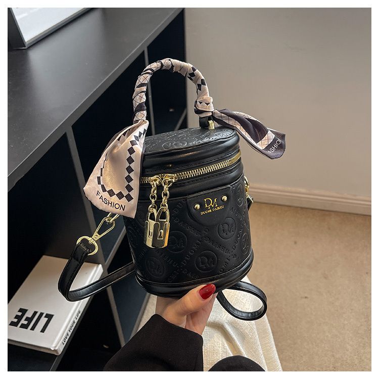 Luxuriöse Damen Beuteltasche Als Umhängetasche Aus Leder_voghion.com