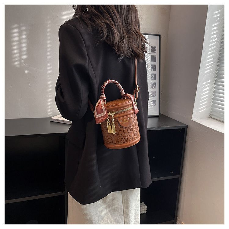 Luxuriöse Damen Beuteltasche Als Umhängetasche Aus Leder_voghion.com
