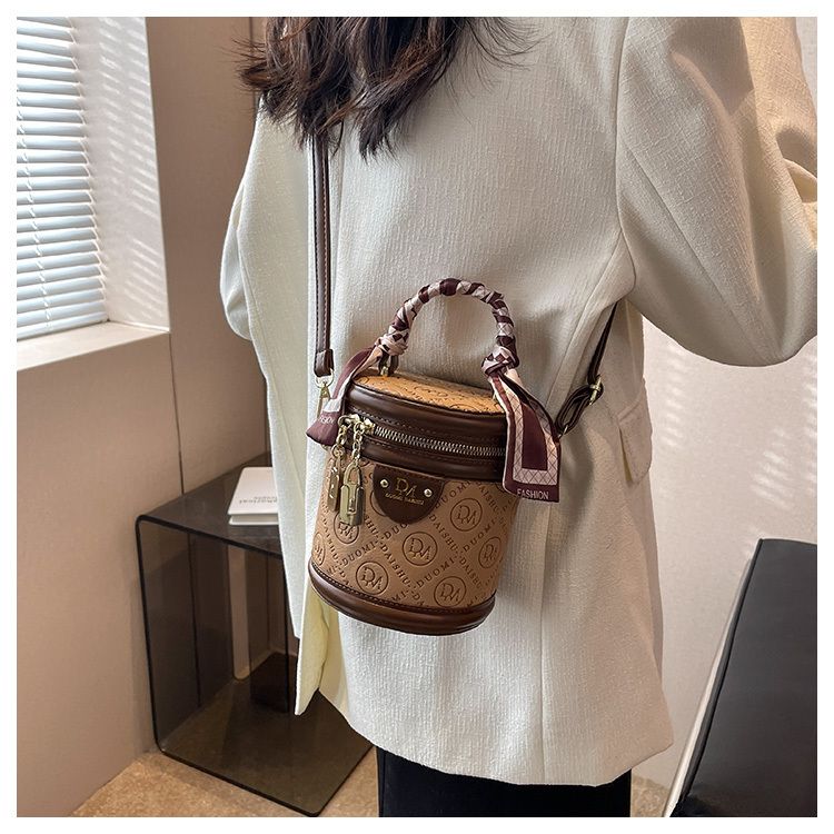 Luxuriöse Damen Beuteltasche Als Umhängetasche Aus Leder_voghion.com