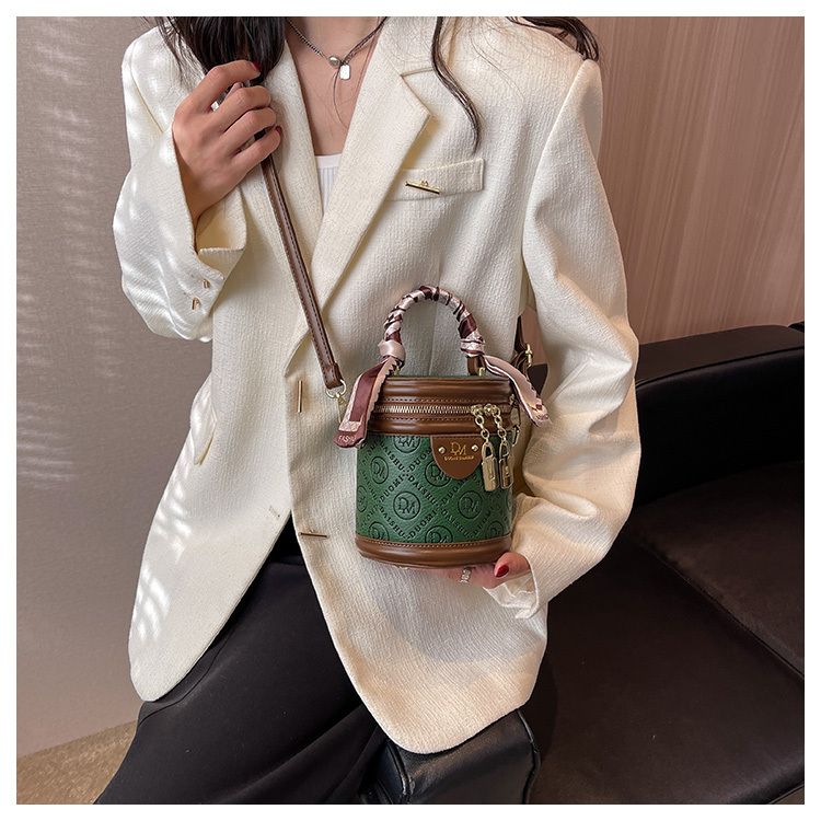 Luxuriöse Damen Beuteltasche Als Umhängetasche Aus Leder_voghion.com