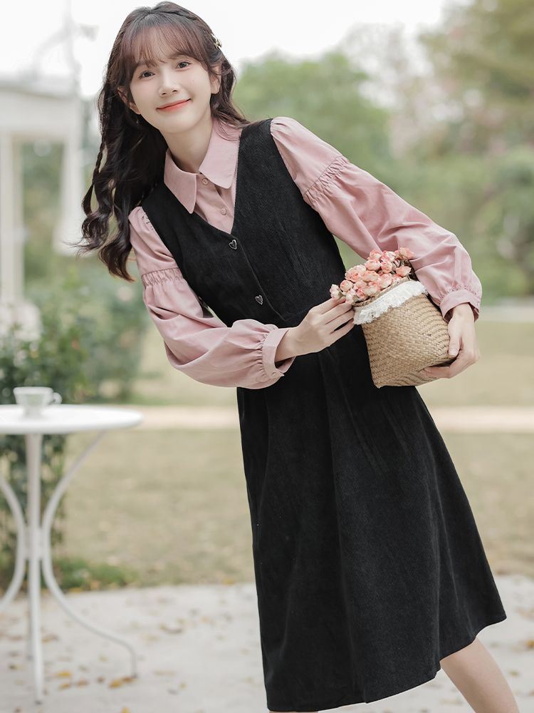 法式黑色燈芯絨背帶連衣裙女裝春季2023新款減齡漂亮洋氣套裝裙子
