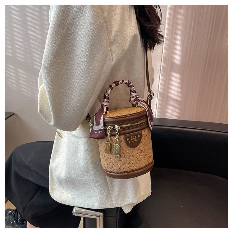 Luxuriöse Damen Beuteltasche Als Umhängetasche Aus Leder_voghion.com
