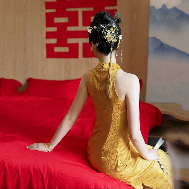 Wedding morning gown female bride wedding new Chinese style improved cheongsam autumn and winter red national style high-end retro small dress