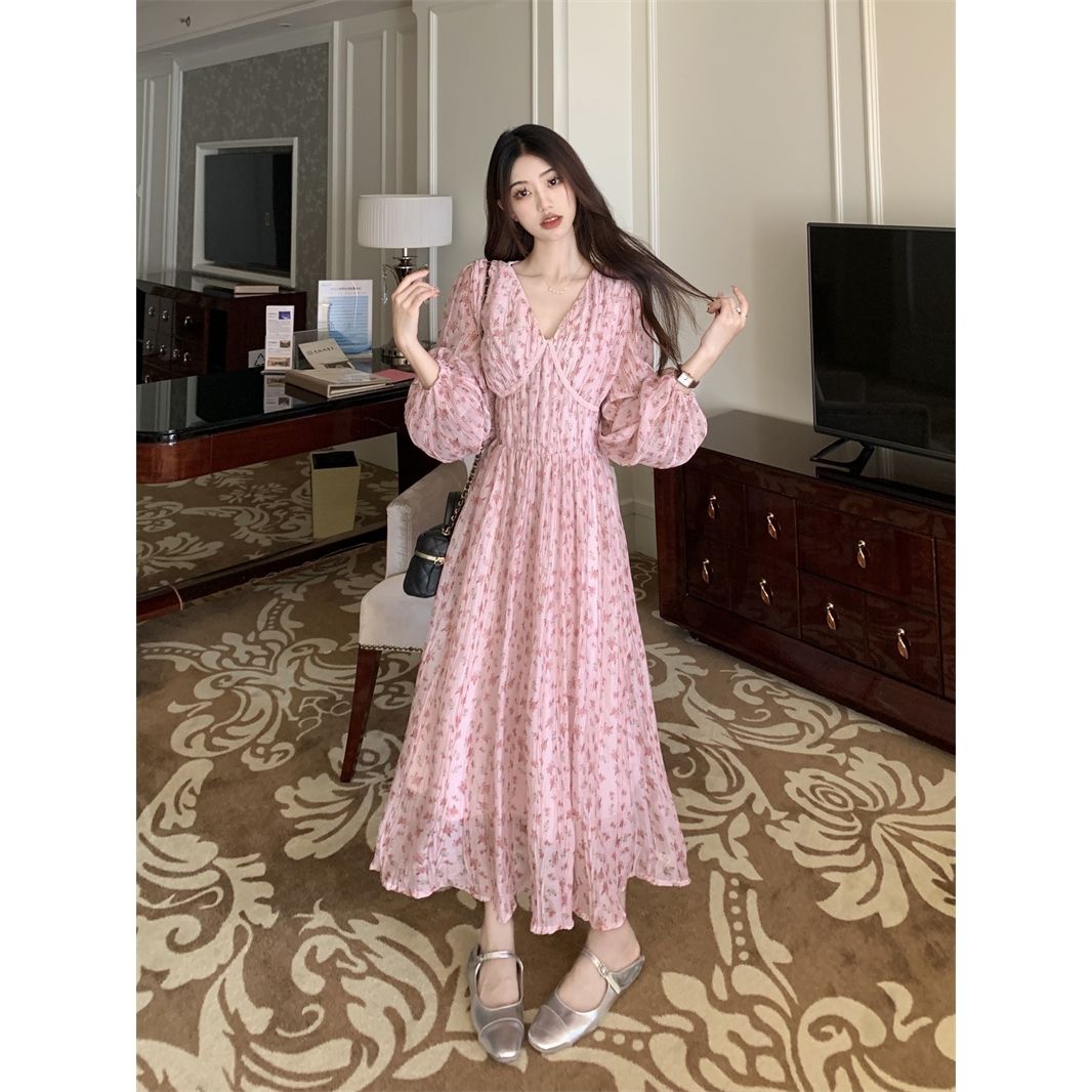 Floral V-neck puff sleeve dress women's spring  new French style gentle wind medium long long-sleeved tea break skirt