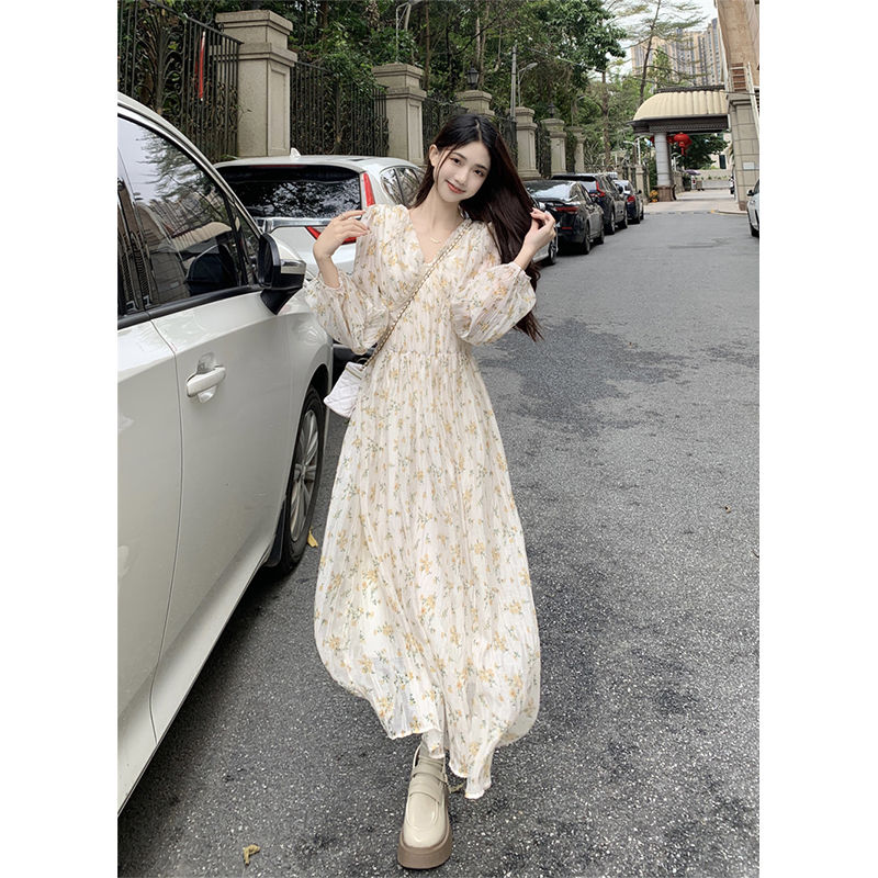 Floral V-neck puff sleeve dress women's spring  new French style gentle wind medium long long-sleeved tea break skirt