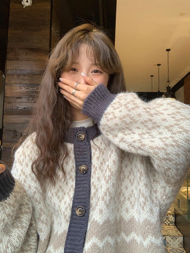 Vintage-looking sweet and versatile sweater 2023 spring new style soft waxy forest design niche soft waxy cardigan women's top