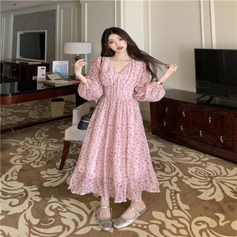 Floral V-neck puff sleeve dress women's spring  new French style gentle wind medium long long-sleeved tea break skirt