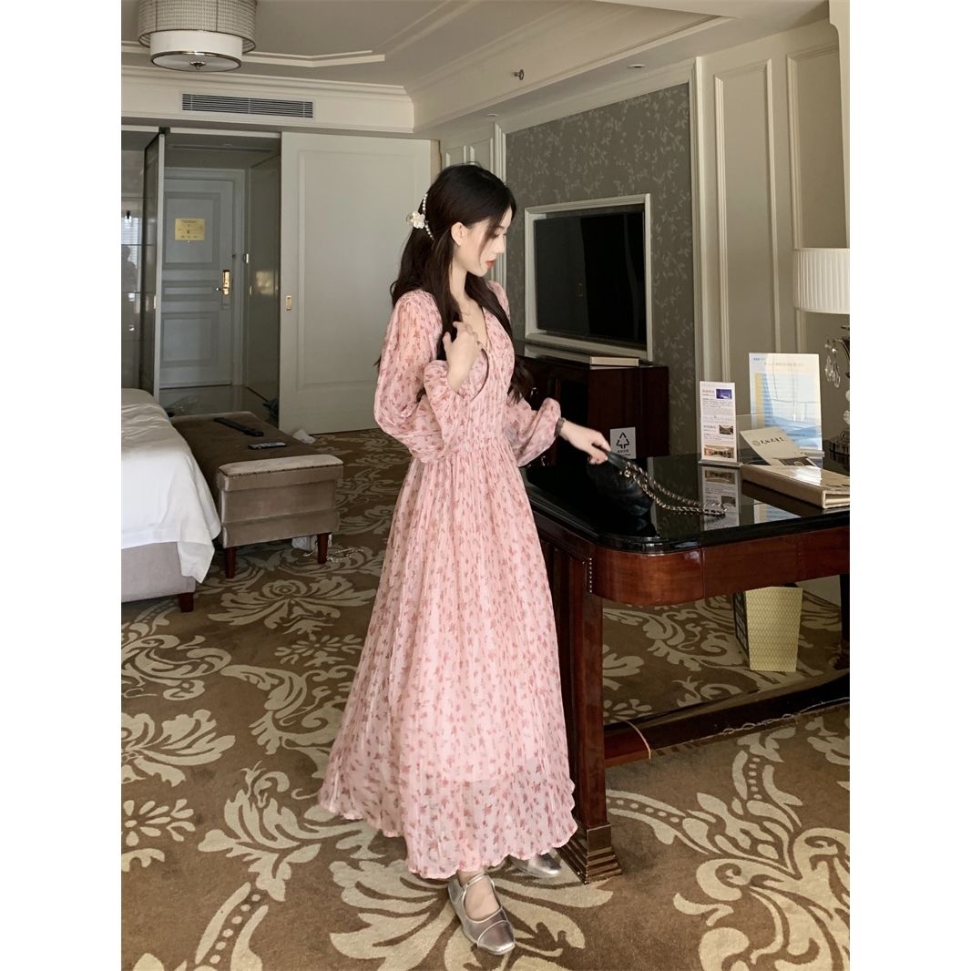 Floral V-neck puff sleeve dress women's spring  new French style gentle wind medium long long-sleeved tea break skirt