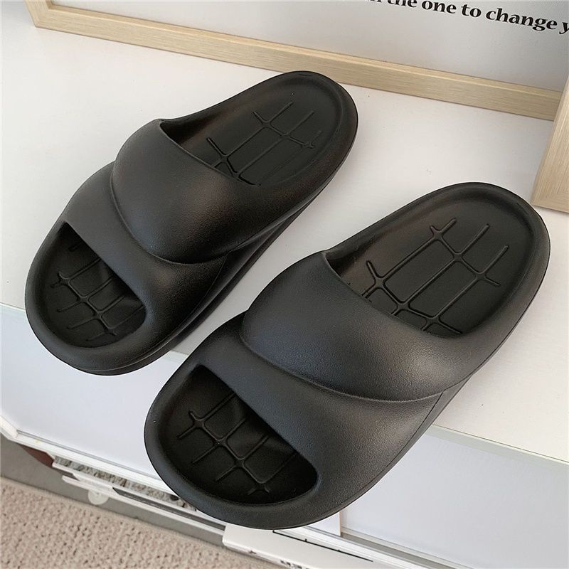 Thin strip couple simple casual wear non-slip eva slippers stepping on feces soft thick bottom sandals and slippers for men and women in summer