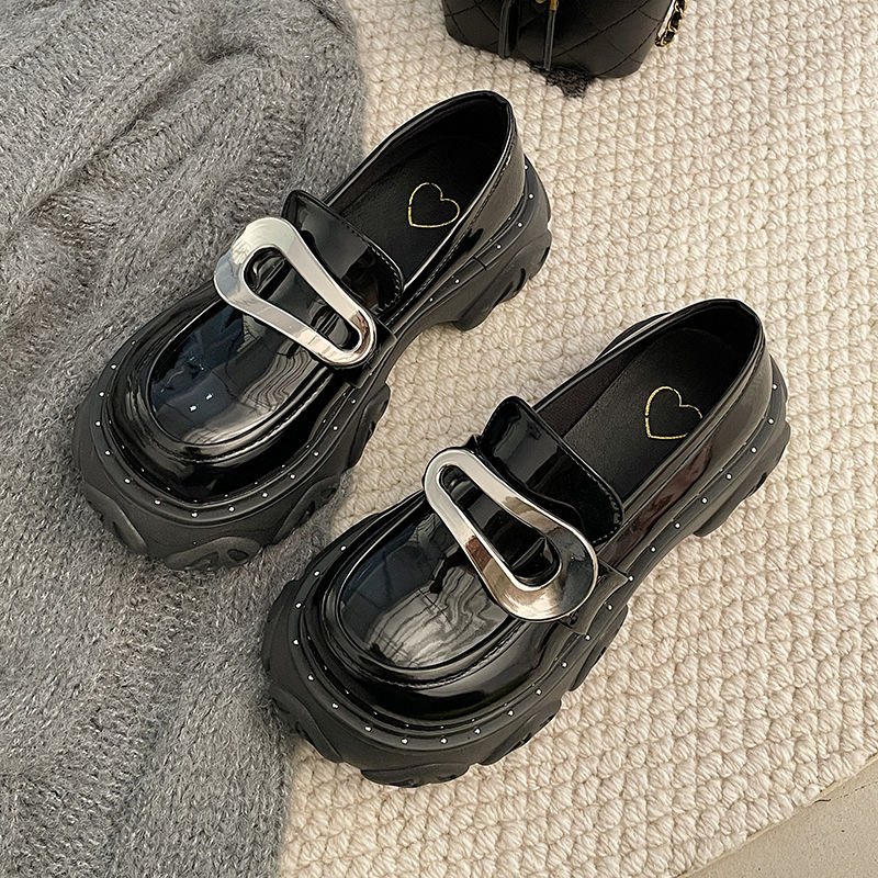 Black British style small leather shoes for women spring and autumn 2023 new college versatile retro French thick sole heightening loafers