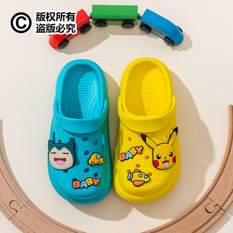 Pikachu new children's hole shoes summer girls indoor home boys sandals and slippers non-slip baby beach shoes