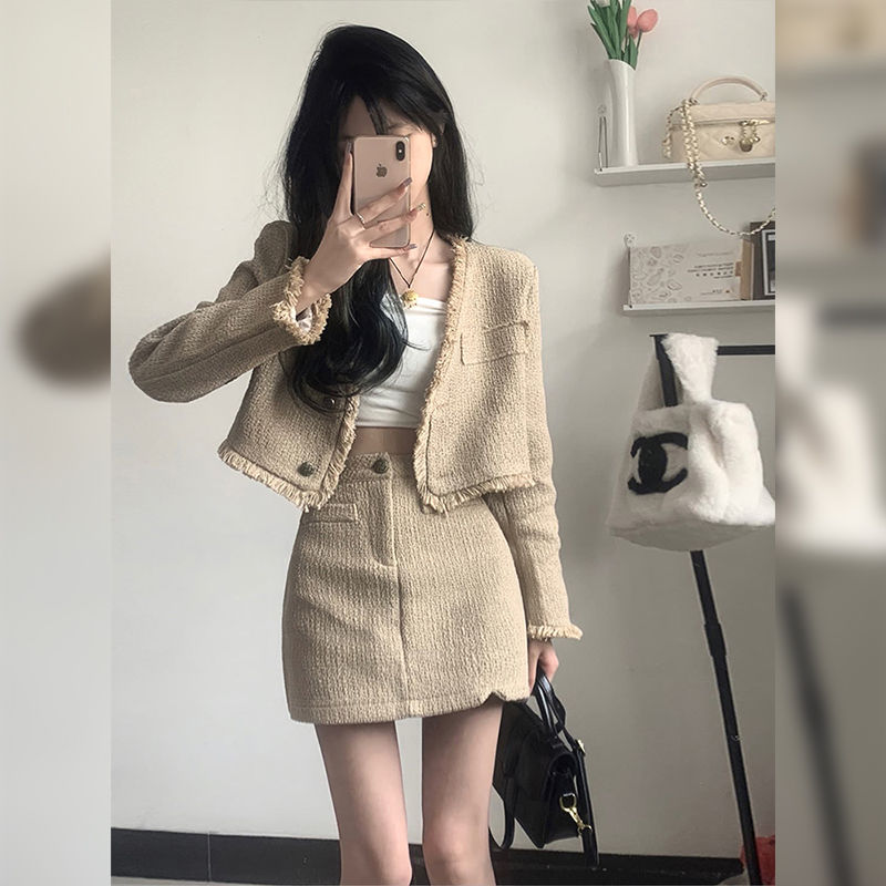 【兩件套裝】小香風辣妹設計感流蘇V領短款外套女+高腰顯瘦半身裙