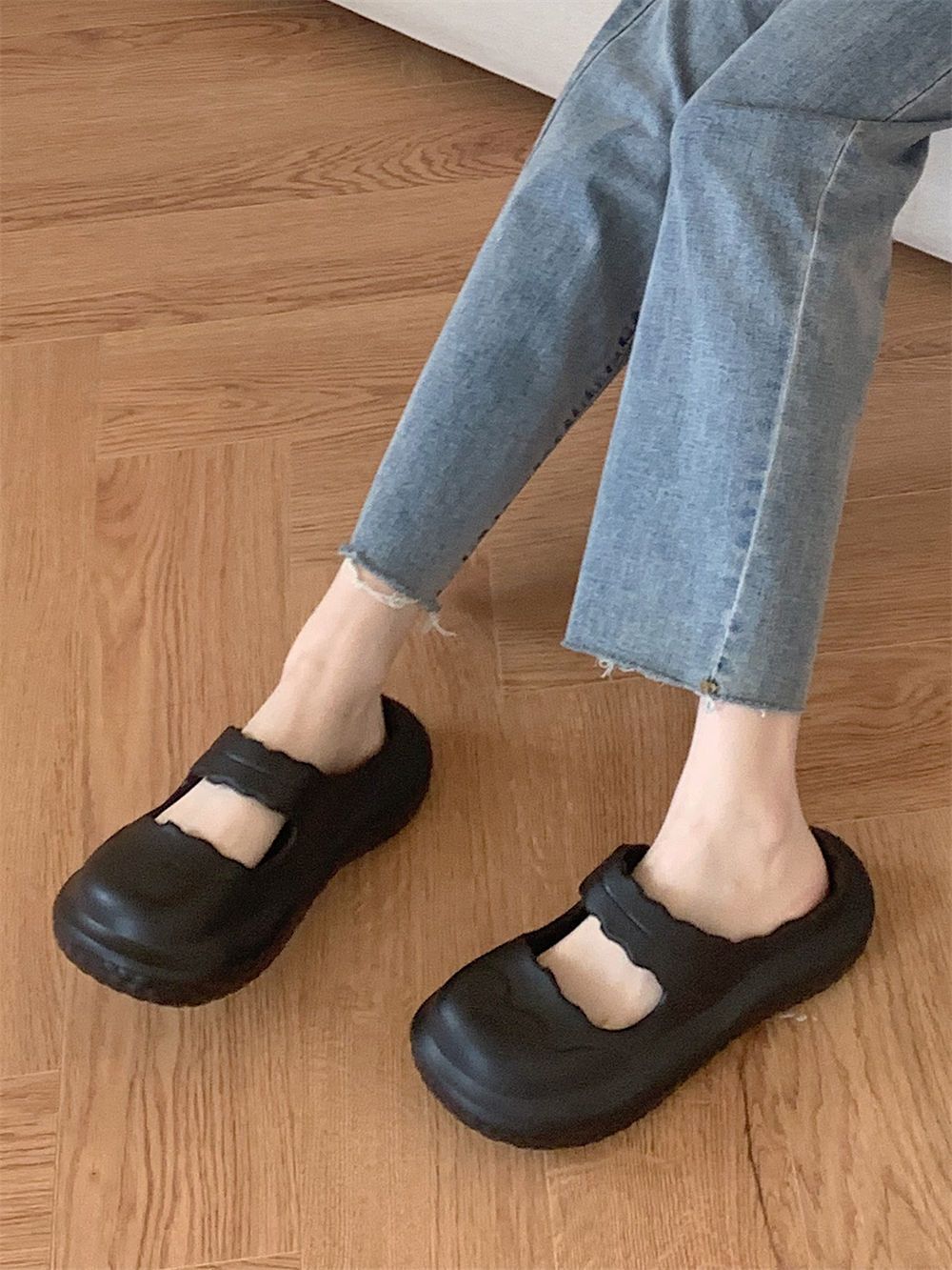 Thin strip ins tide summer new sweet and cool Mary Jane seaside slippers ladies simple non-slip indoor baotou shoes