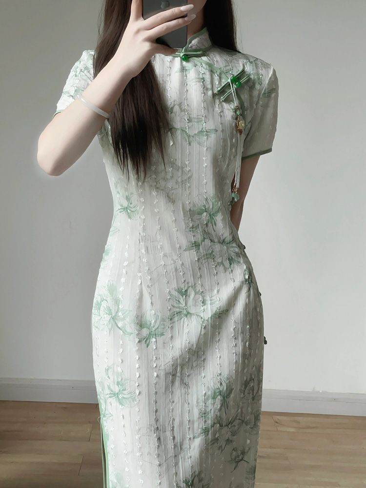 綠色改良旗袍新款2023年輕高端氣質長款素雅少女修身小個子新中式