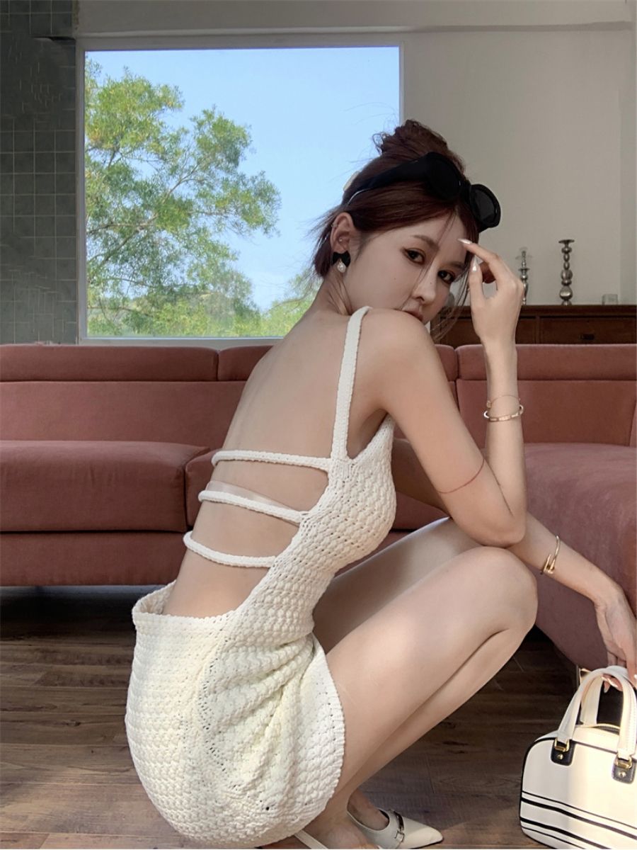 辣妹性感連衣裙女春季新款露背緊身吊帶裙修身顯瘦辣妹小眾包臀裙