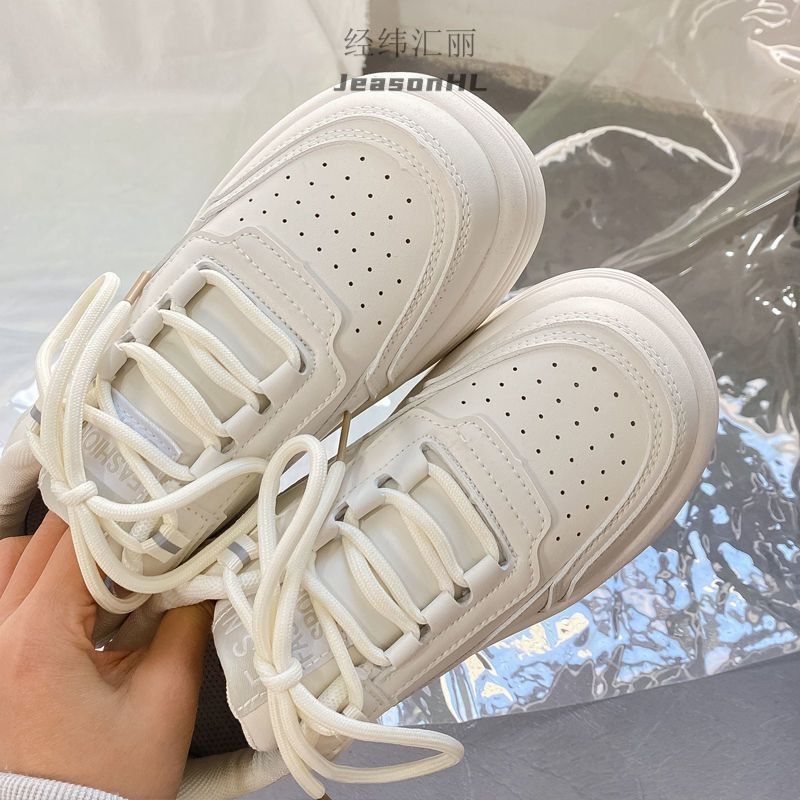 春夏季最新款日系小众设计ins女泫雅潮厚底增高小白鞋子板鞋