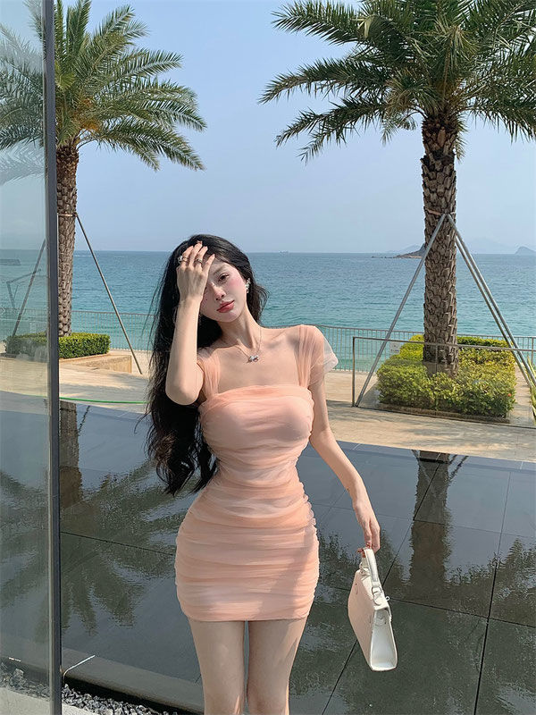 設計感純欲風網紗拼接褶皺吊帶連衣裙女春夏包臀修身辣妹裙