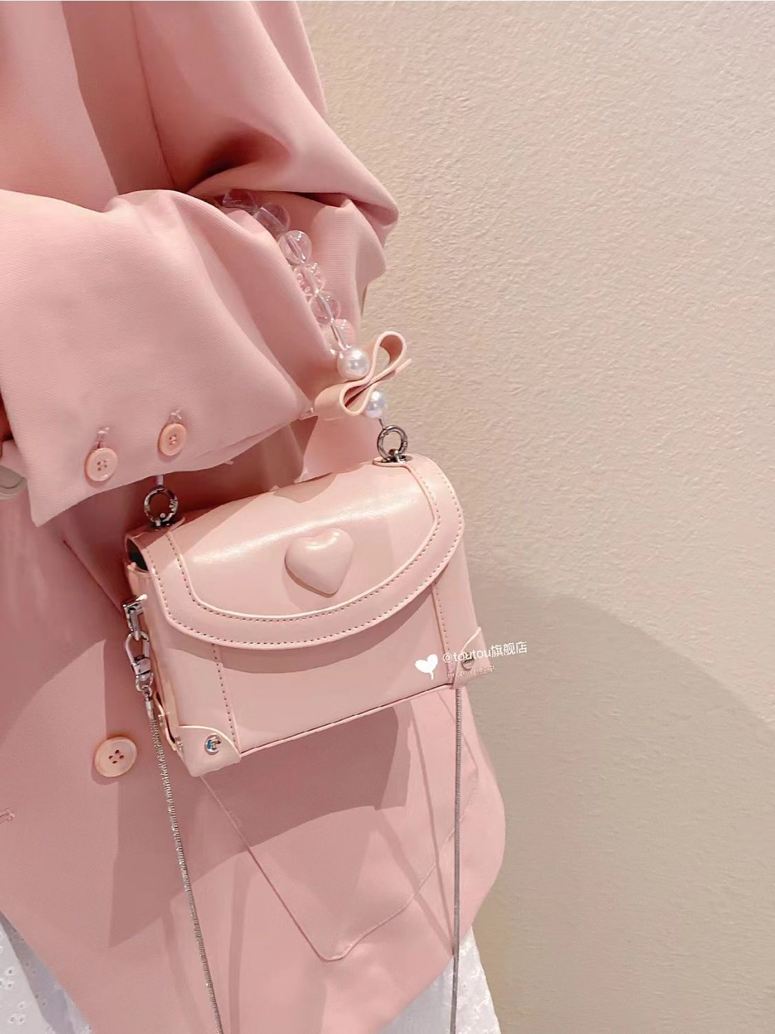 粉色少女蝴蝶结盒子包春夏新款小众珍珠链条斜挎包高级感包包