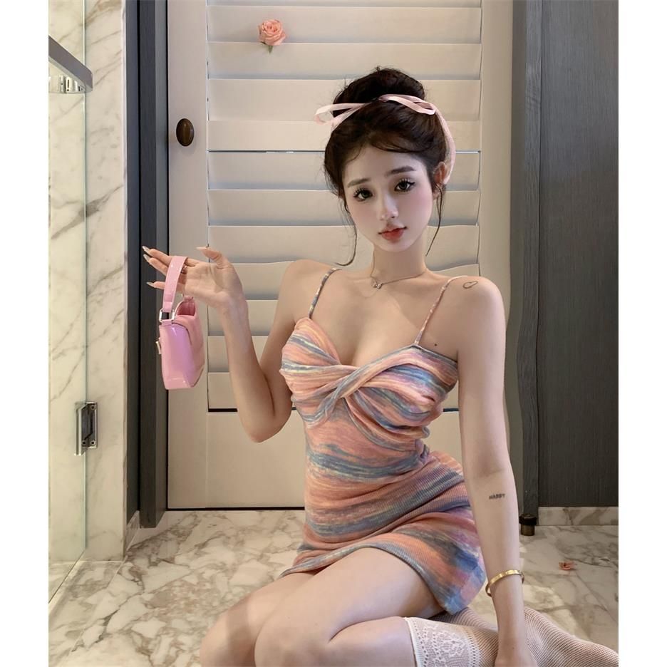 辣妹彩虹吊帶連衣裙女夏季2023新款v領裙子收腰修身包臀短裙