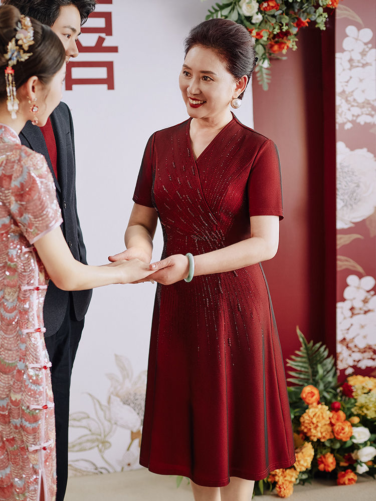 高級感媽媽婚禮禮服大碼夏季結婚紅色喜服高端喜婆婆婚宴裝連衣裙