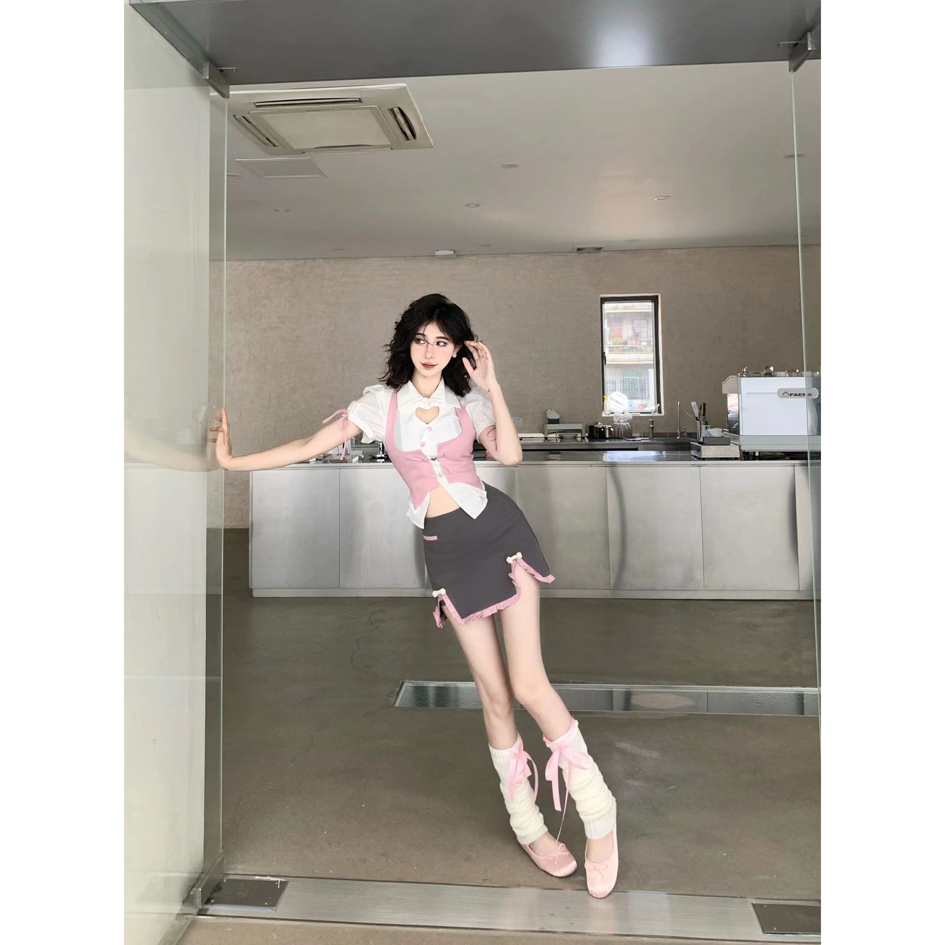 辣妹時尚套裝女2023夏季新款短袖襯衫+粉色馬甲+純欲風包臀半身裙