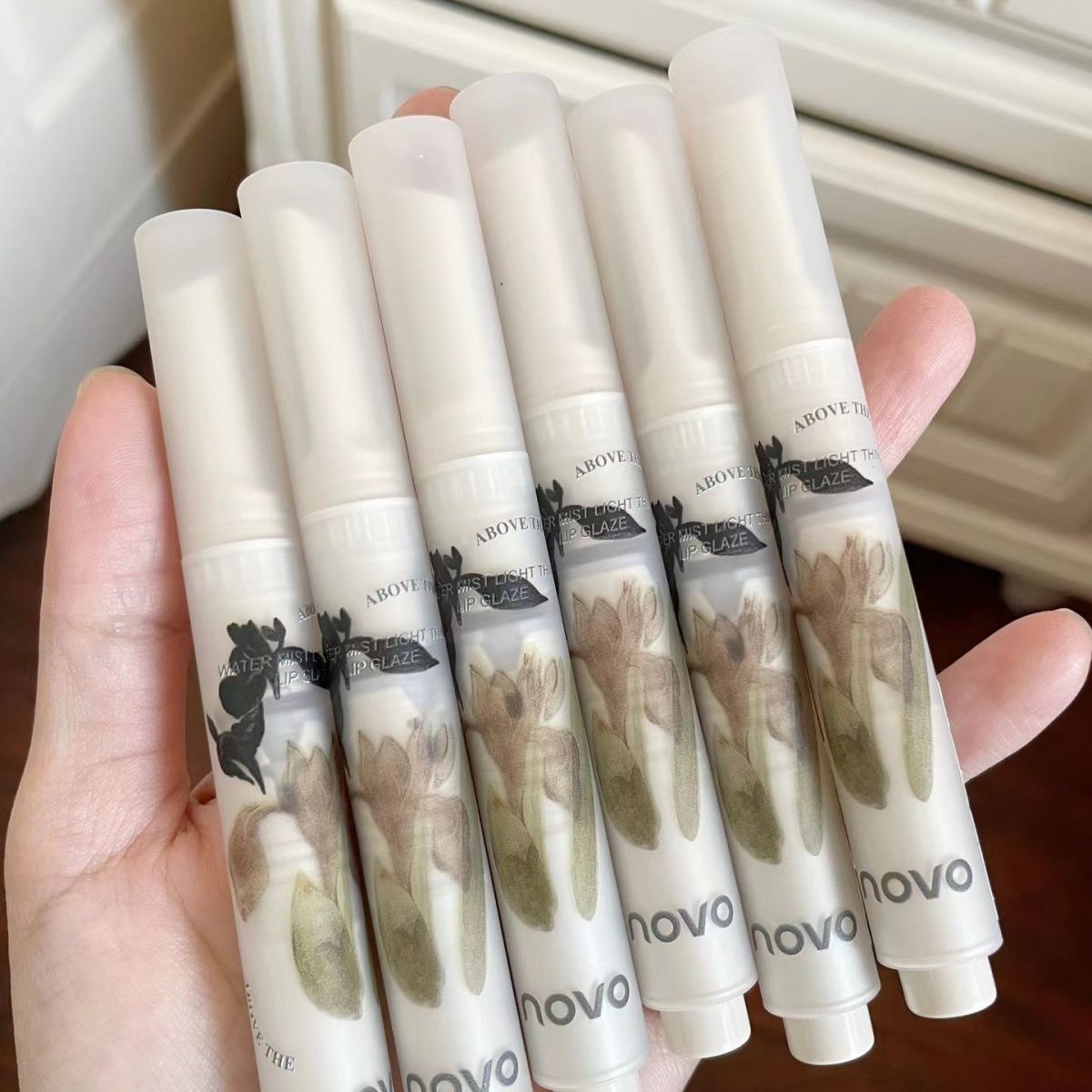 NOVO唇膏筆口紅鏡面水光按壓偽素顏純欲嘟嘟唇顯白持久滋潤口紅筆