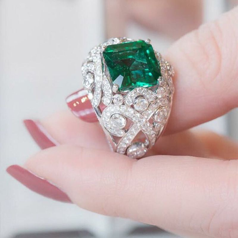 Elegant Zircon Ring With Emerald Finish French Style Designer Ring_voghion.com
