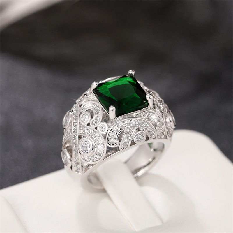 Elegant Zircon Ring With Emerald Finish French Style Designer Ring_voghion.com