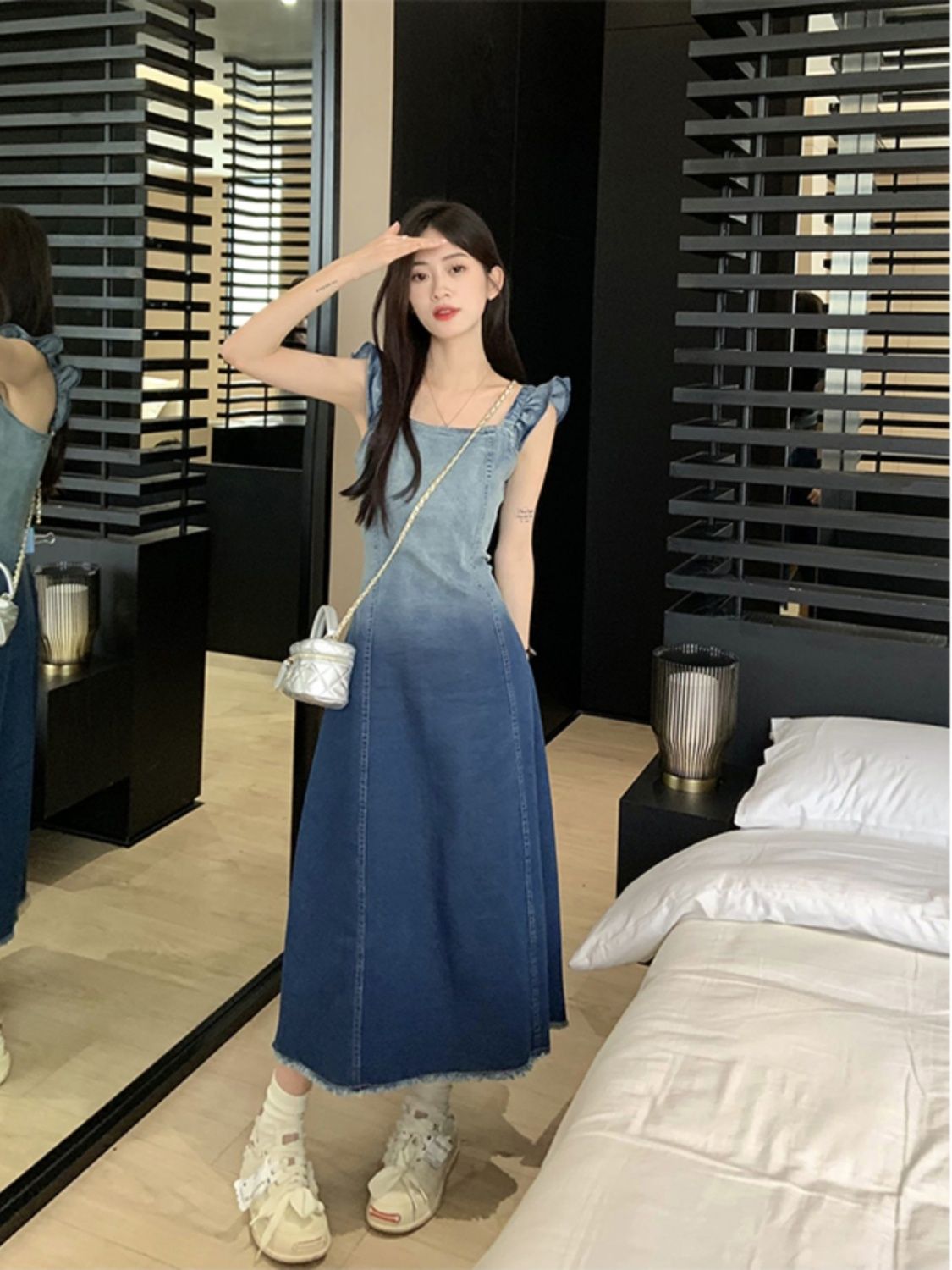 Gradient color denim suspenders dress women's summer  new small flying sleeve design sense of waist and thin A-line skirt