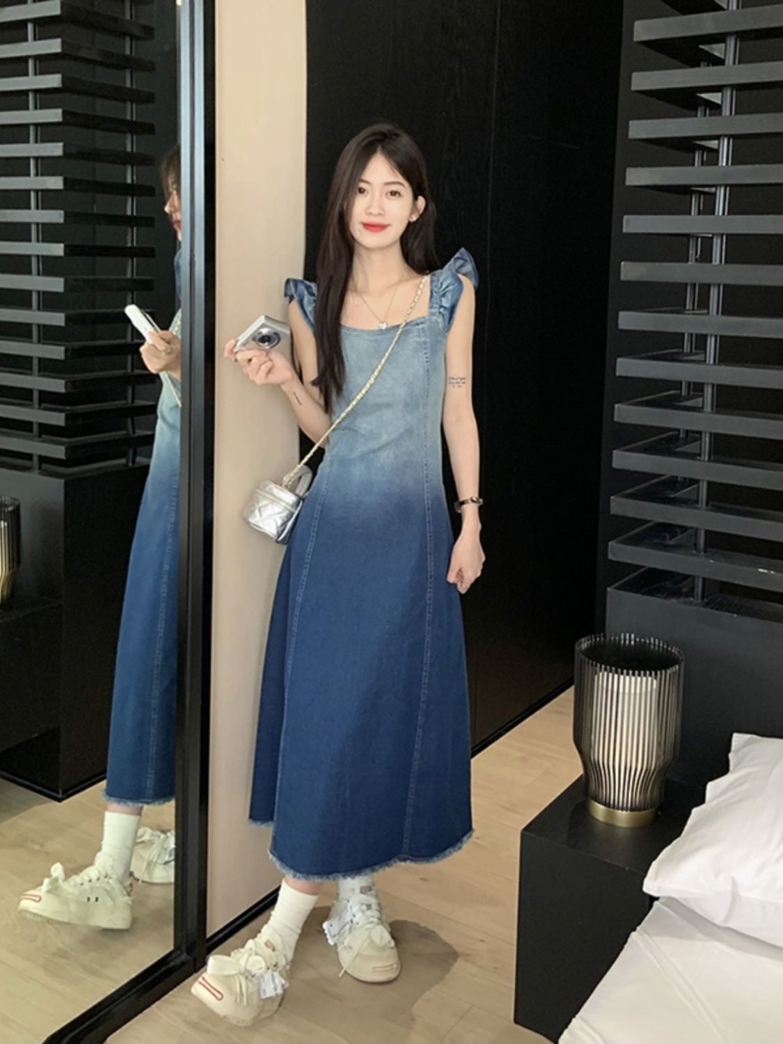 Gradient color denim suspenders dress women's summer  new small flying sleeve design sense of waist and thin A-line skirt