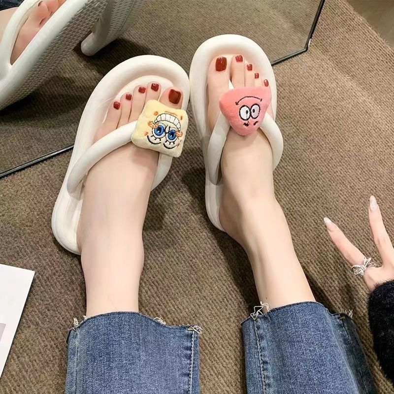 卡通夾腳人字拖鞋女夏平底外穿海綿寶寶新款可愛懶人居家防滑涼拖
