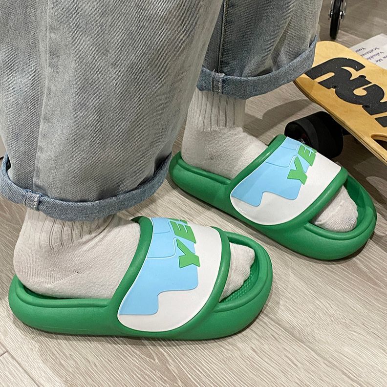 Summer hot style stepping on feces feeling slippers women's household thick soft bottom non-slip outer wear increased height non-slip ev sandals and slippers all-match