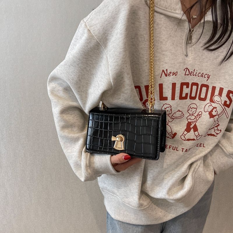 女包包單肩包斜挎包小方包手機包化妝包外出洋氣包包鏈條時尚休閒