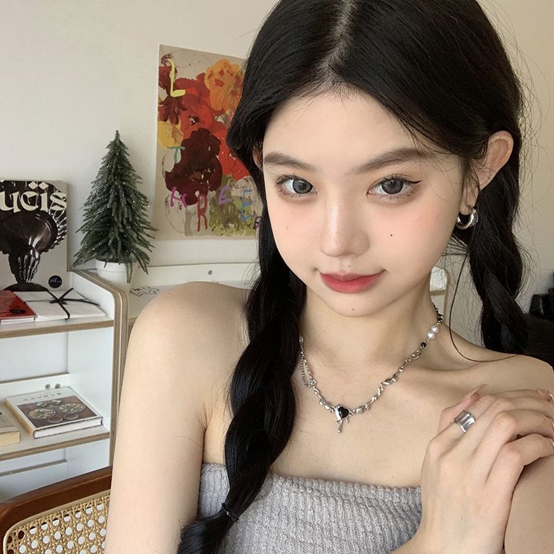 甜酷時髦精 黑色熔岩鋯石愛心項鍊女輕奢小眾設計感鎖骨鏈