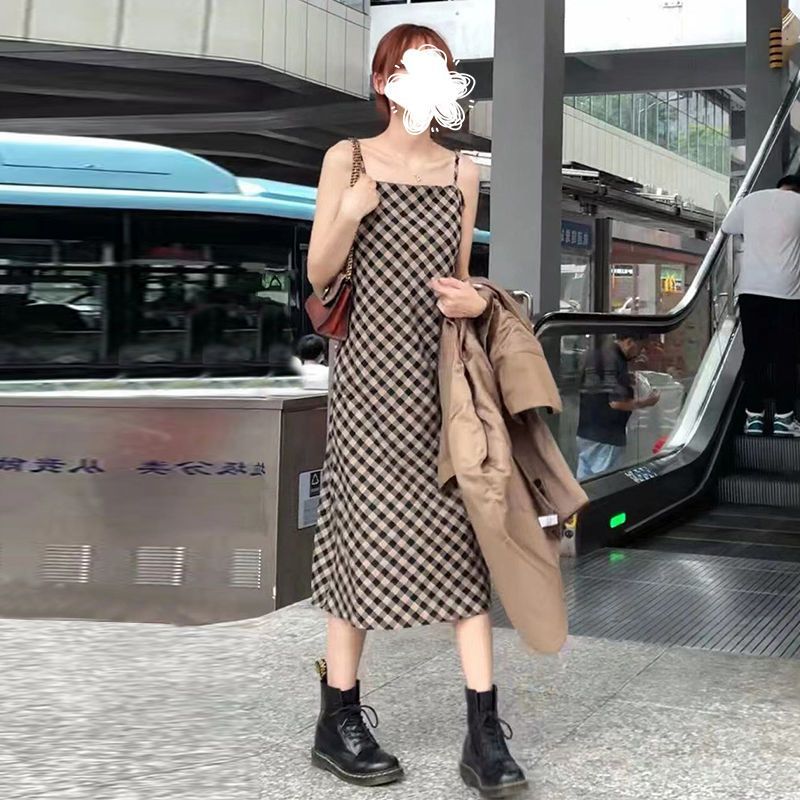 吊帶連衣裙女2023春秋新款休閒西裝打底外套女炸街格子兩件套裝裙