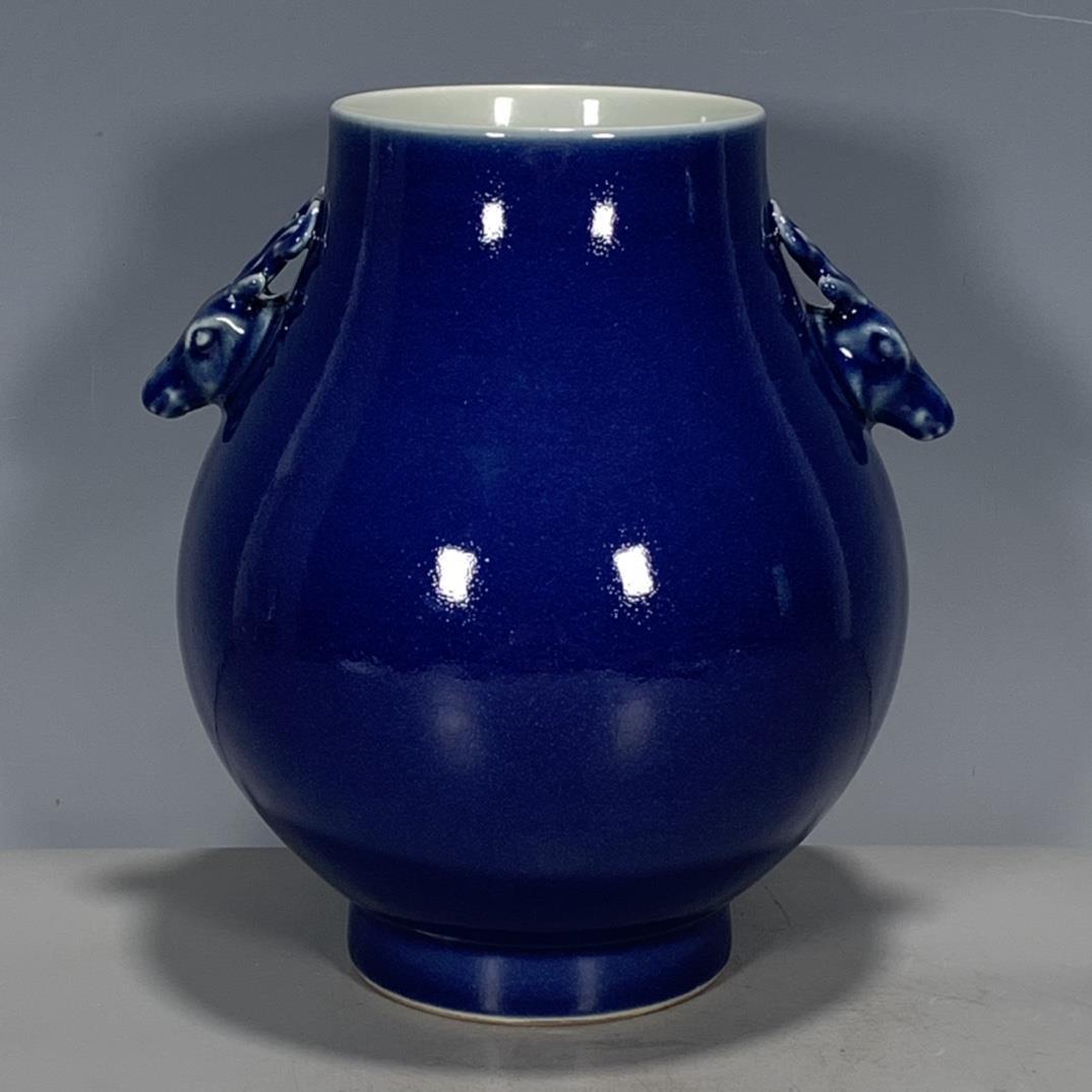 清代古玩瓷器收藏回流大清康熙年制霁蓝釉双耳鹿头尊摆件装饰古典