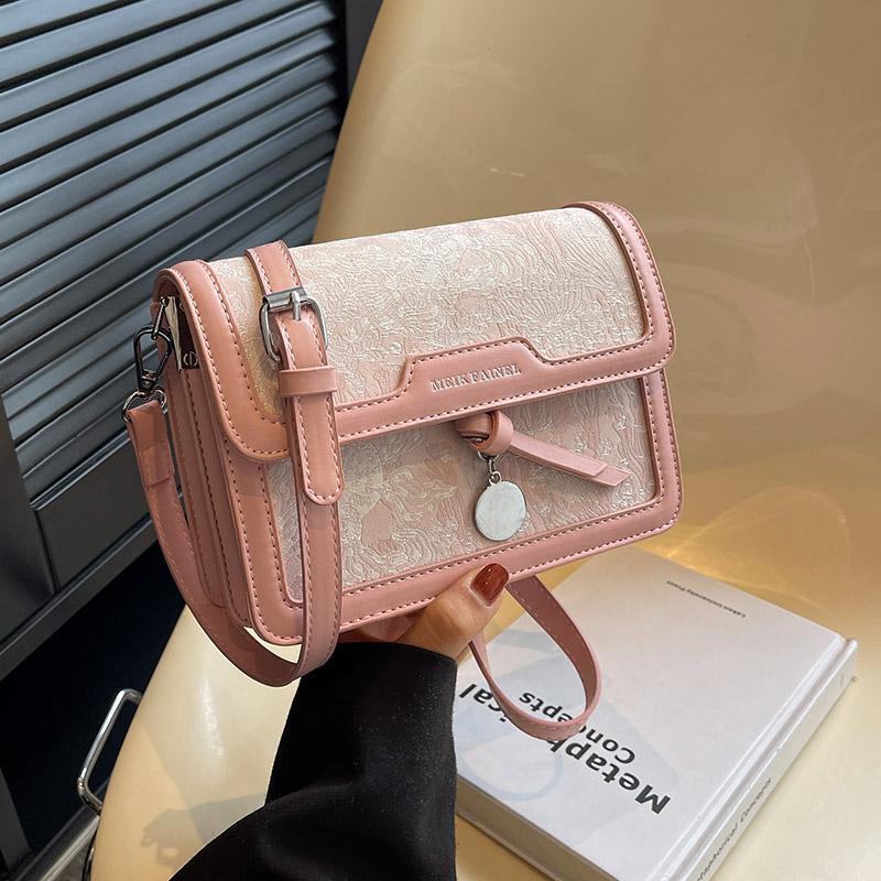 High-End Fashion Versatile For Women 2023 New Trendy Summer Textured Single Shoulder Small Square Niche Crossbody Bag_voghion.com