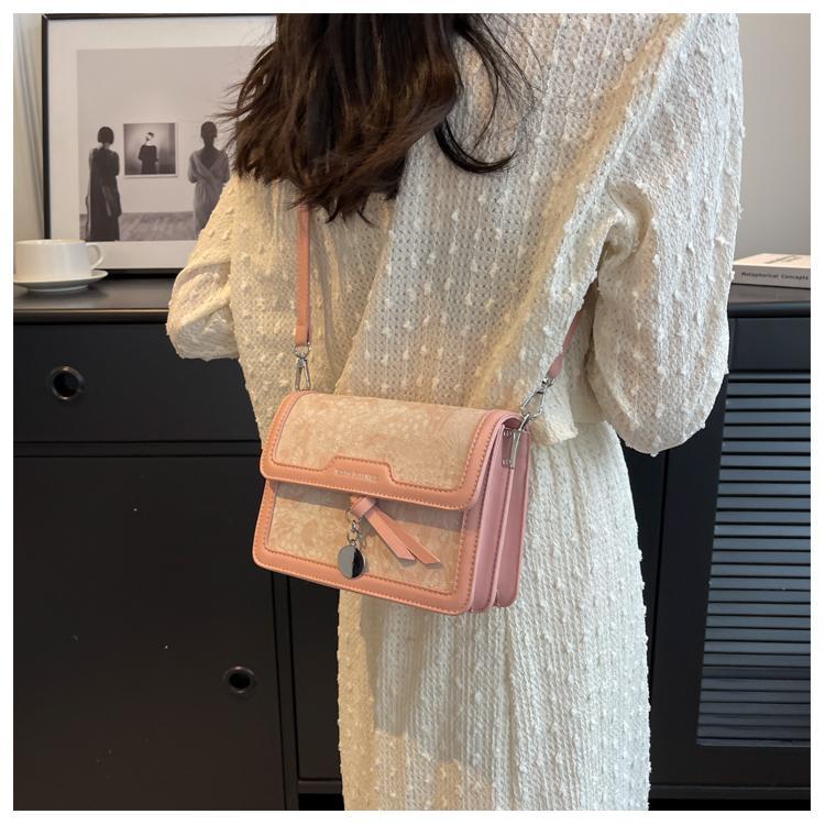 High-End Fashion Versatile For Women 2023 New Trendy Summer Textured Single Shoulder Small Square Niche Crossbody Bag_voghion.com