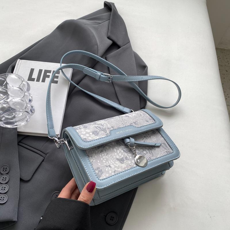 High-End Fashion Versatile For Women 2023 New Trendy Summer Textured Single Shoulder Small Square Niche Crossbody Bag_voghion.com