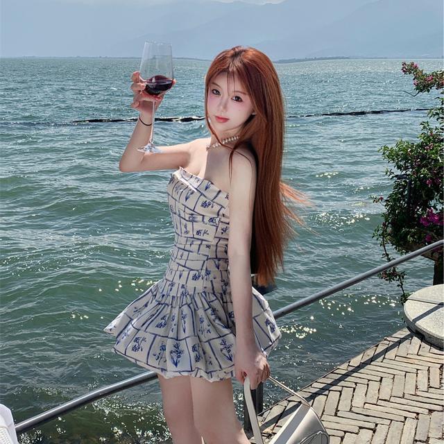 復古印花抹胸連衣裙女夏季收腰短裙甜辣妹一字肩無袖蓬蓬a字裙子