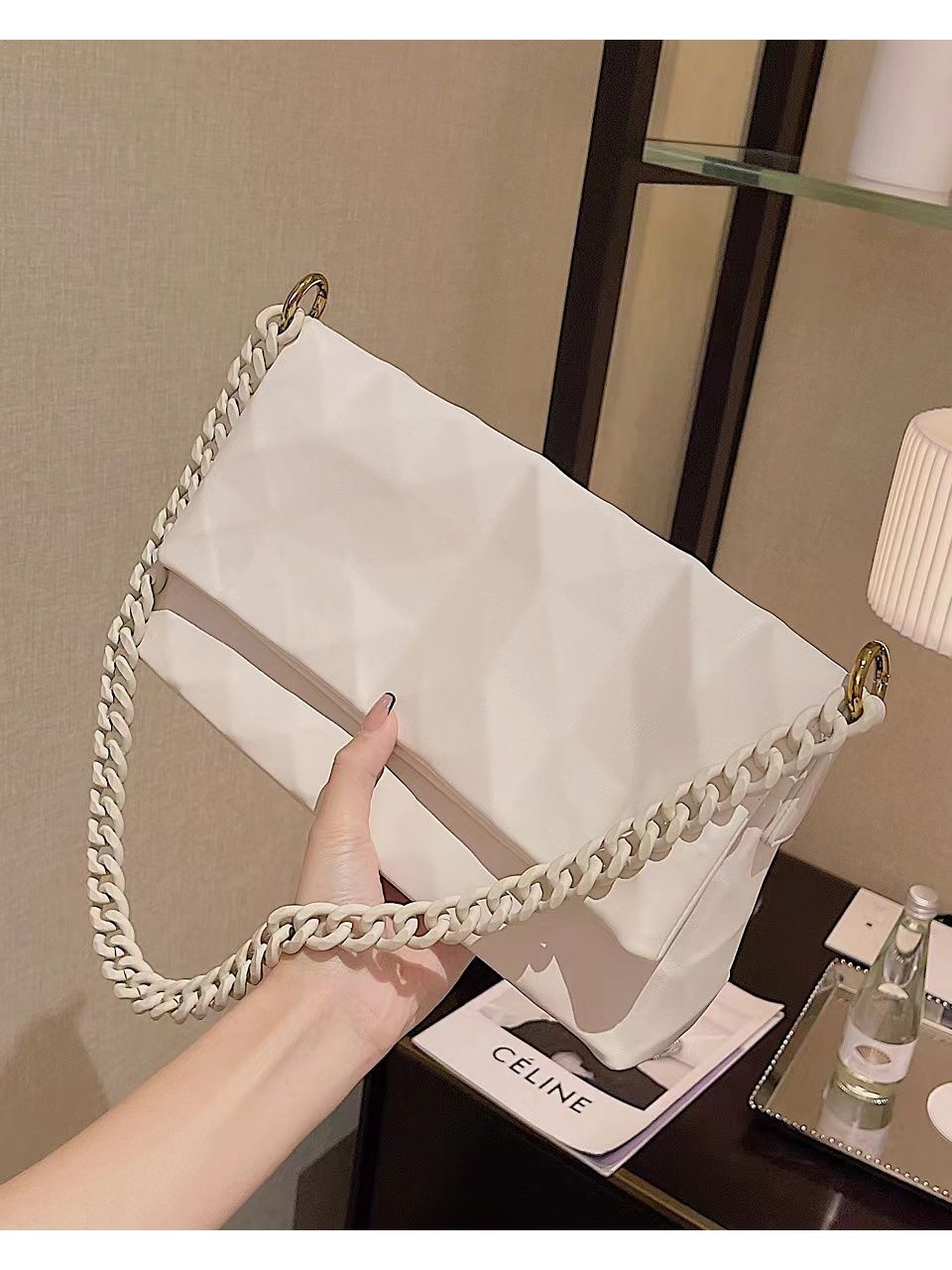 Summer niche geometric underarm bag 2023 new simple and high-end chain shoulder bag, fashionable and versatile crossbody bag