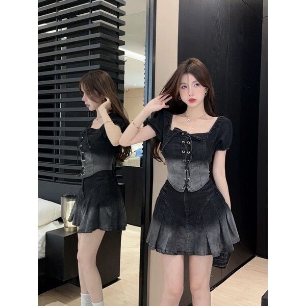 Gradient color denim girl 2023 summer new retro French sweet cool design sense hot girl short-sleeved skirt suit
