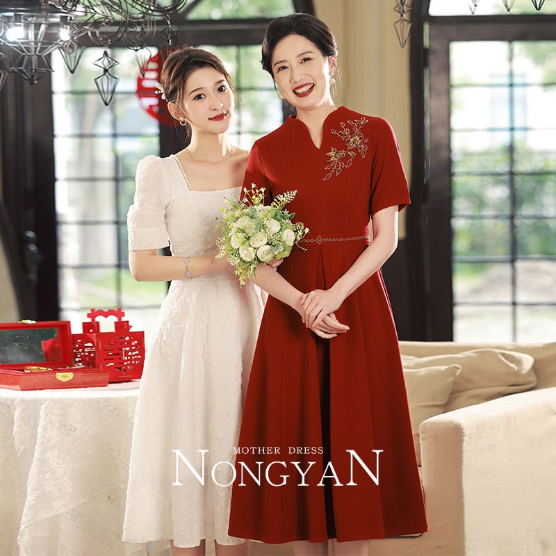 女方媽媽婚宴禮服2023新款高貴年輕喜婆婆結婚旗袍洋派小個子大尺