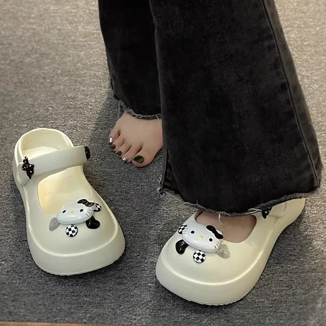 Mary Jane slippers women's summer outside wear stepping on feces feeling non-slip thick bottom 2023 new hole shoes Baotou half drag sandals