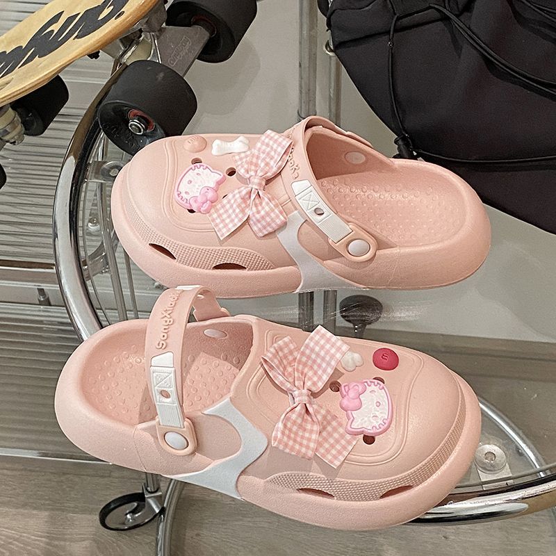 Hole shoes female summer wear cute student girl heart cartoon non-slip deodorant thick bottom beach sandals and slippers