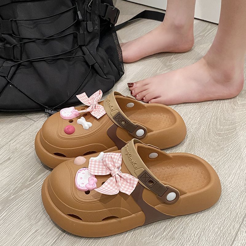 Hole shoes female summer wear cute student girl heart cartoon non-slip deodorant thick bottom beach sandals and slippers
