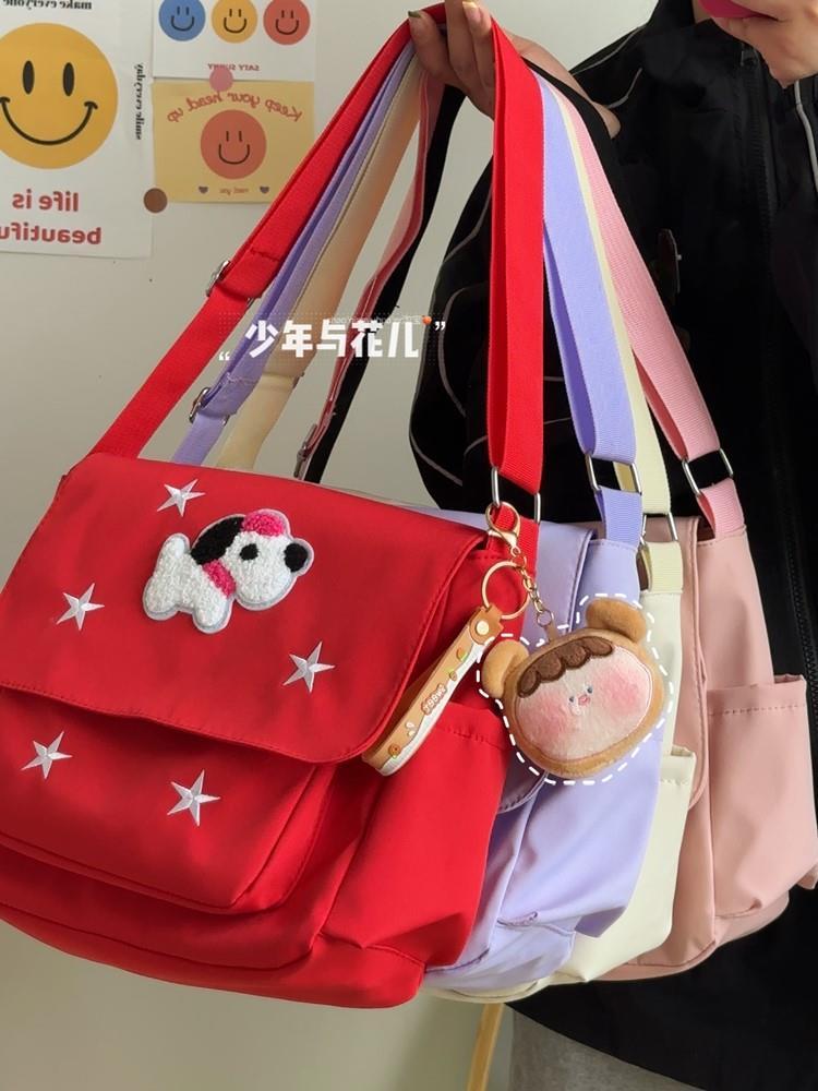 日系ins少女斜挎包2023新款潮紅色原創美式小狗上課單肩差包