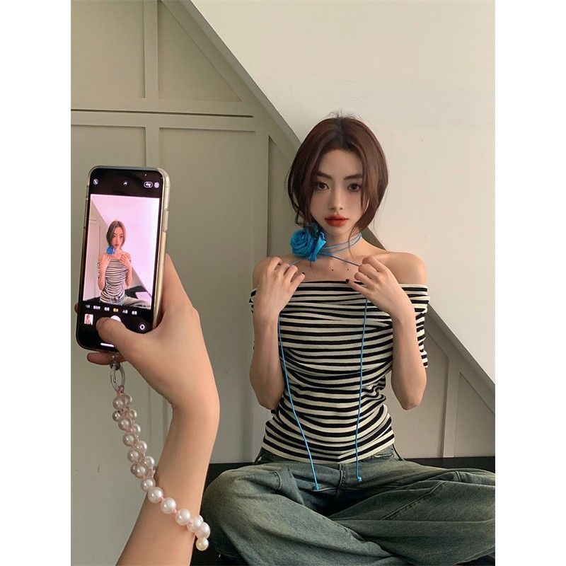 VIBRATE Korean version of the one-shoulder striped short-sleeved T-shirt female summer hot girl slim slim off-shoulder chic top